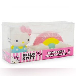 NIB Sanrio Hello Kitty and Rainbow Ceramic Salt and Pepper Shaker Set